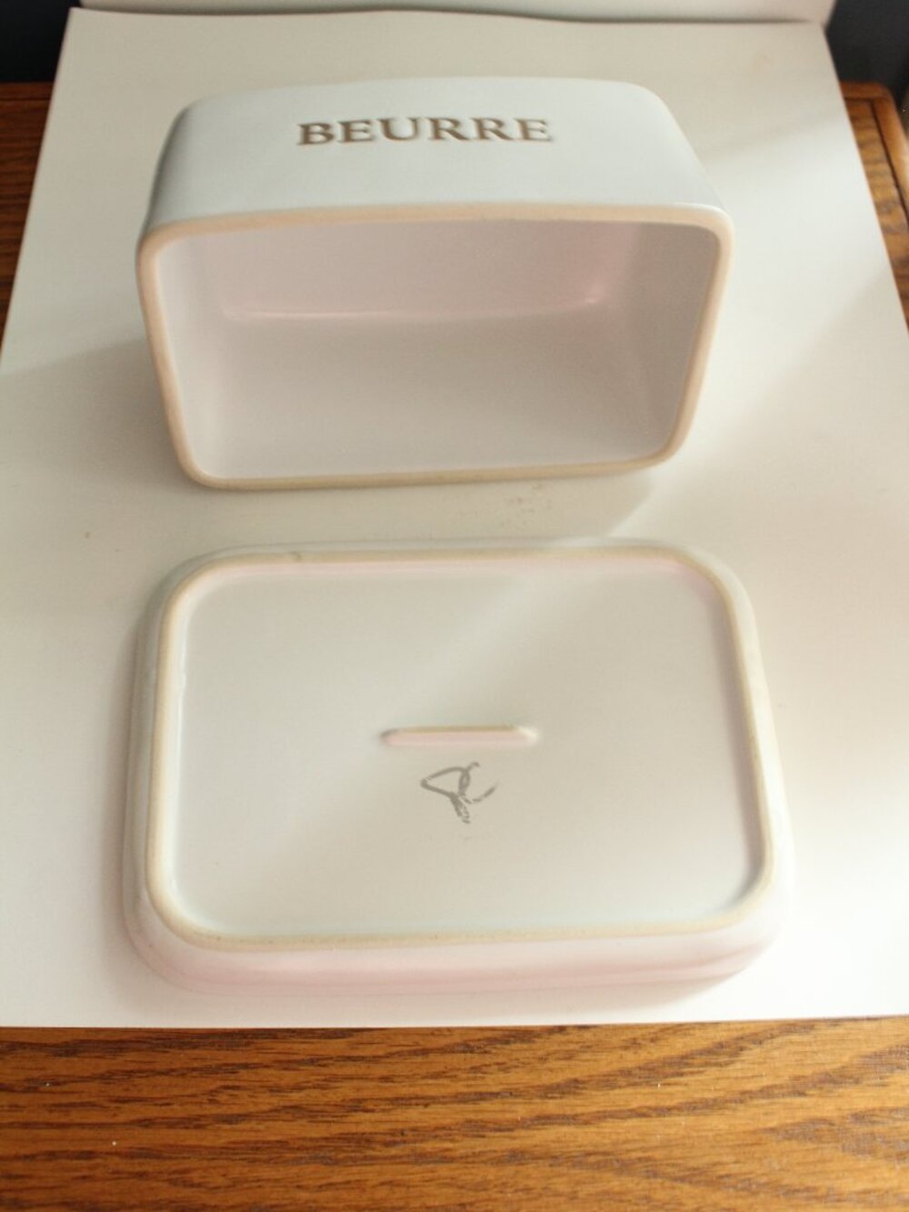PC Off White Butter Dish with Lid Stoneware Full 1lb Butter - Picture 5 of 5